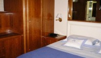 KINGFISH OF LONDON -  Master Cabin